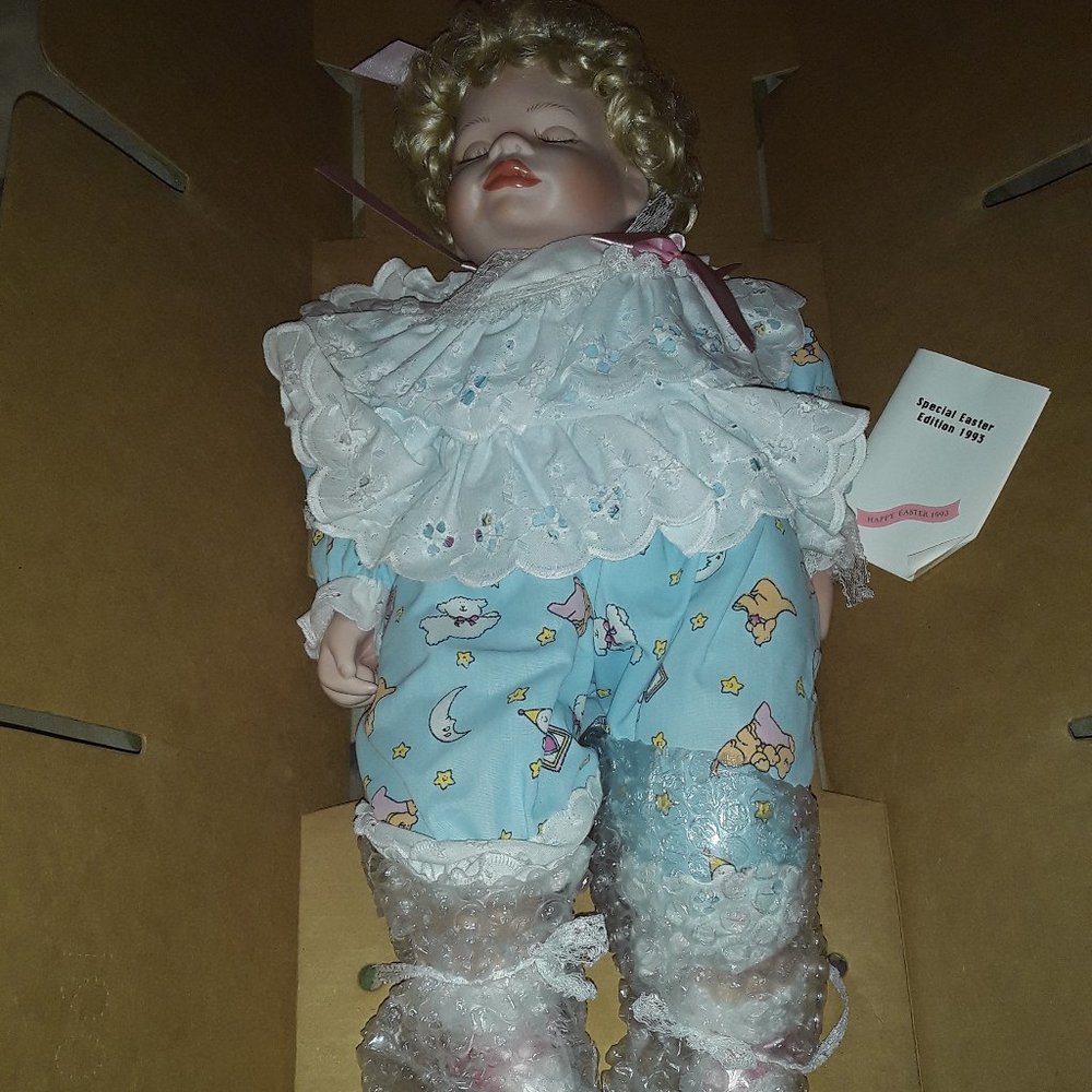 World Gallery Happy Easter 1993 porcelain doll NIB